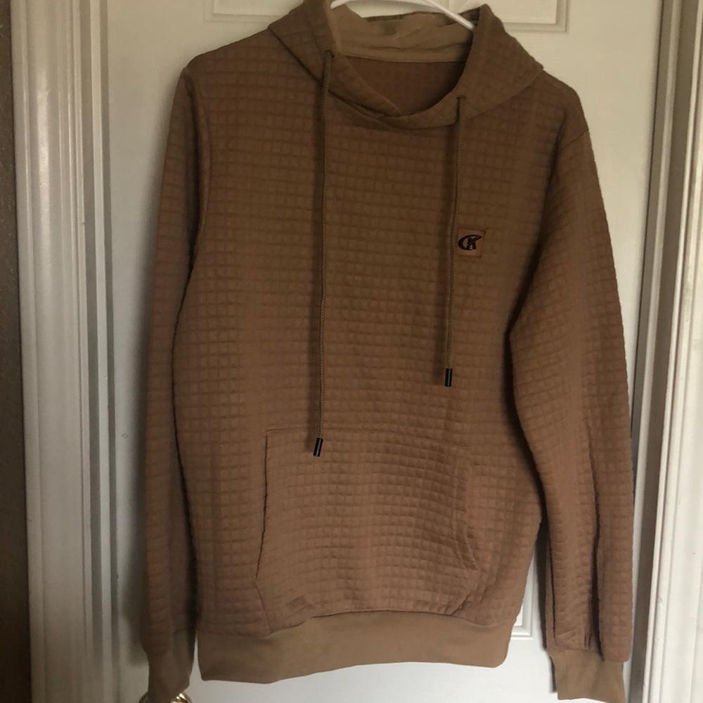 Brown pullover